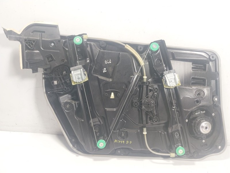 Recambio de elevalunas delantero derecho para mercedes-benz clase gla (w156) 1.6 cat referencia OEM IAM A1767206600 A2047601634 