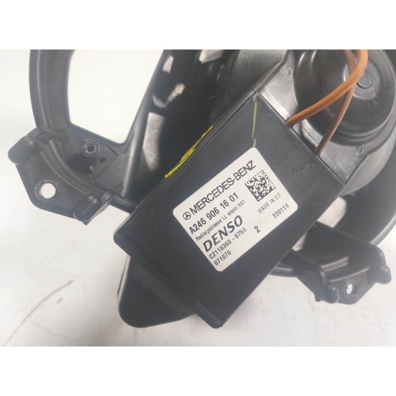 Recambio de motor calefaccion para mercedes-benz clase gla (w156) 1.6 cat referencia OEM IAM A2469061601 A2469061601 