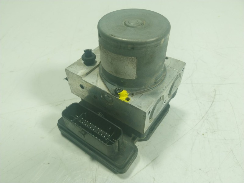 Recambio de abs para kia cee´d 1.6 gdi cat referencia OEM IAM 58920A2210 6158945200 