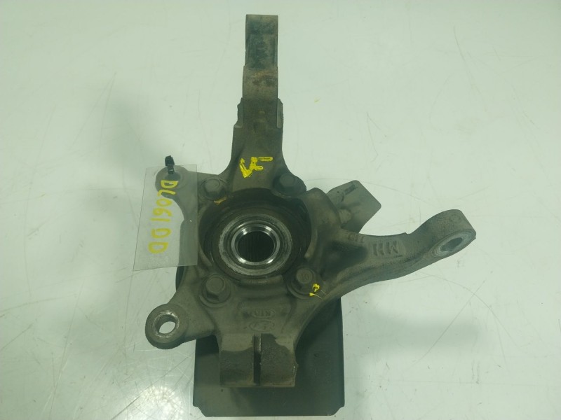 Recambio de mangueta delantera derecha para kia cee´d 1.6 gdi cat referencia OEM IAM 51716A6000  