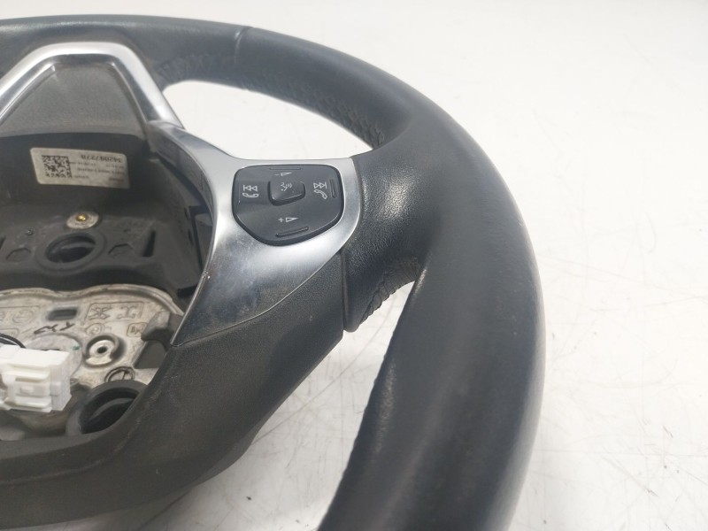 Recambio de volante para ford ecosport 1.0 ecoboost cat referencia OEM IAM 2070346 621461177C 