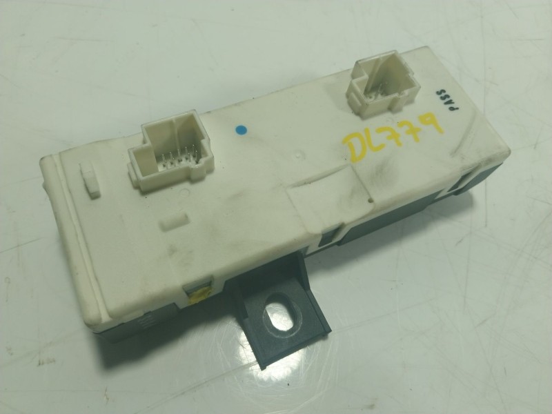 Recambio de modulo electronico para mercedes-benz clase gla (w156) 1.6 cat referencia OEM IAM A2469003615 A2469003615 