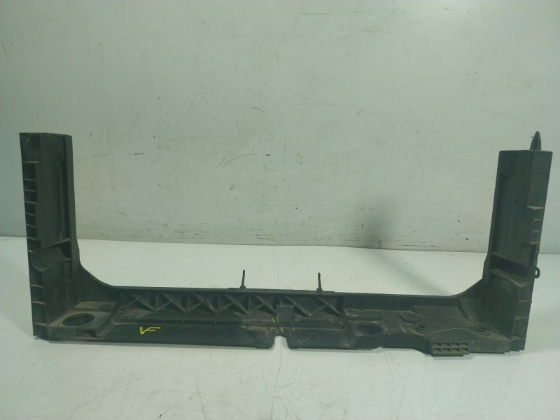 Recambio de travesaño inferior para ford ecosport 1.0 ecoboost cat referencia OEM IAM 1803580  