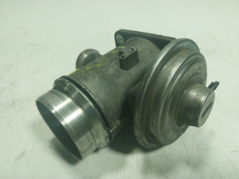 Recambio de valvula egr para bmw x5 (e53) 3.0 turbodiesel cat referencia OEM IAM 11717804379  