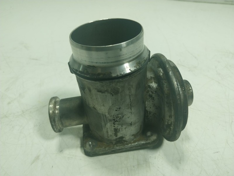 Recambio de valvula egr para bmw x5 (e53) 3.0 turbodiesel cat referencia OEM IAM 11717804379  