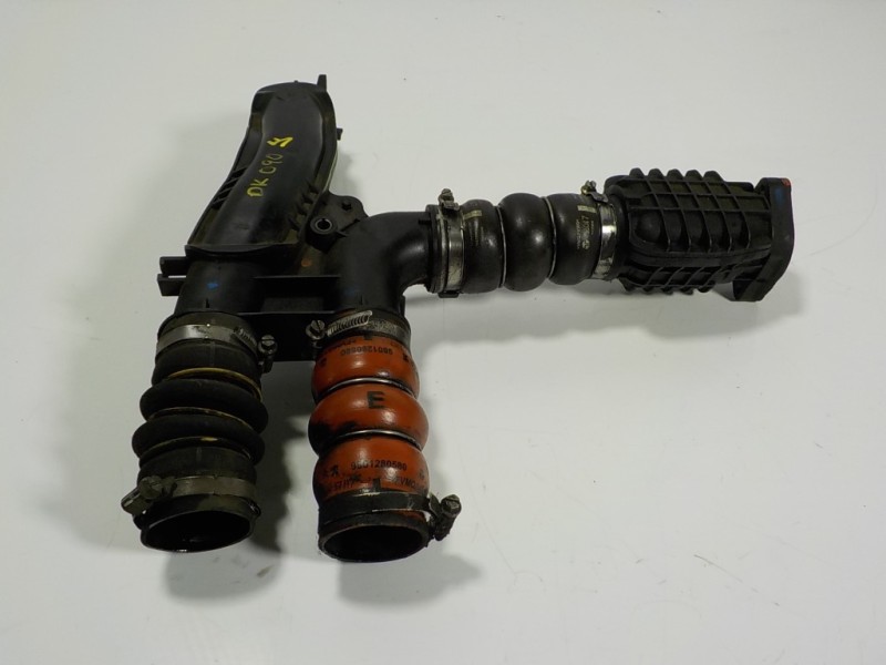 Recambio de tubo intercooler para citroën c-elysée 1.6 blue-hdi fap referencia OEM IAM 9804177580 9804177580 