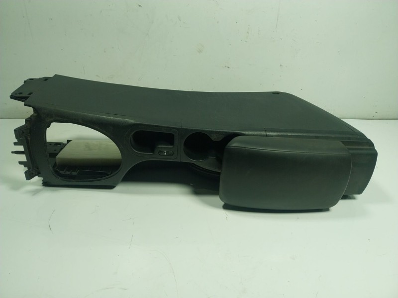 Recambio de apoyabrazos central para nissan qashqai (j10) 1.5 turbodiesel cat referencia OEM IAM   