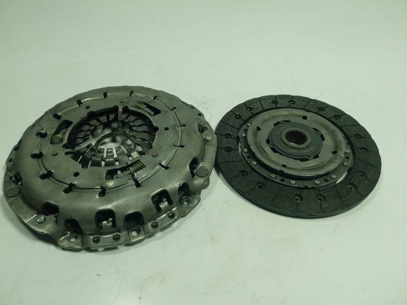 Recambio de kit embrague para bmw x1 (e84) 2.0 16v turbodiesel referencia OEM IAM  323078710 