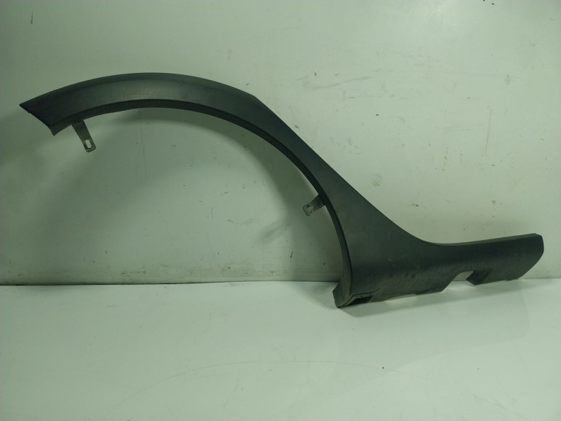 Recambio de aletin trasero derecho para dacia sandero 0.9 tce cat referencia OEM IAM   