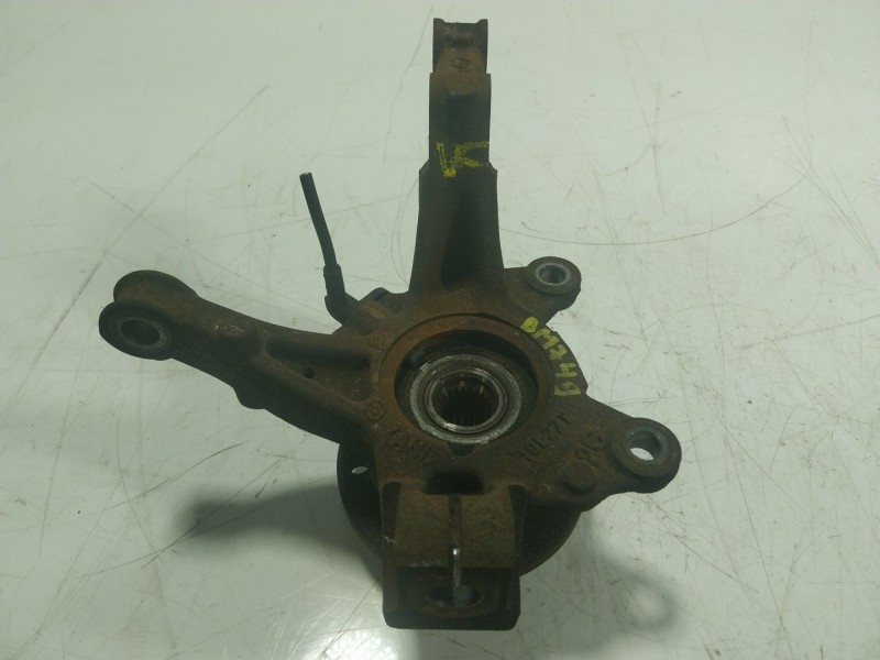 Recambio de mangueta delantera izquierda para dacia sandero 0.9 tce cat referencia OEM IAM   