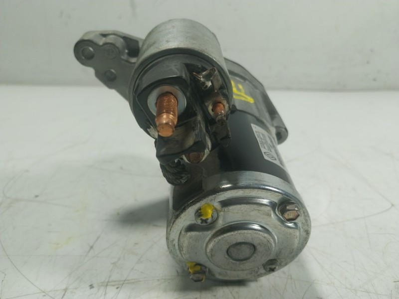 Recambio de motor arranque para dacia sandero 0.9 tce cat referencia OEM IAM  233000557R 