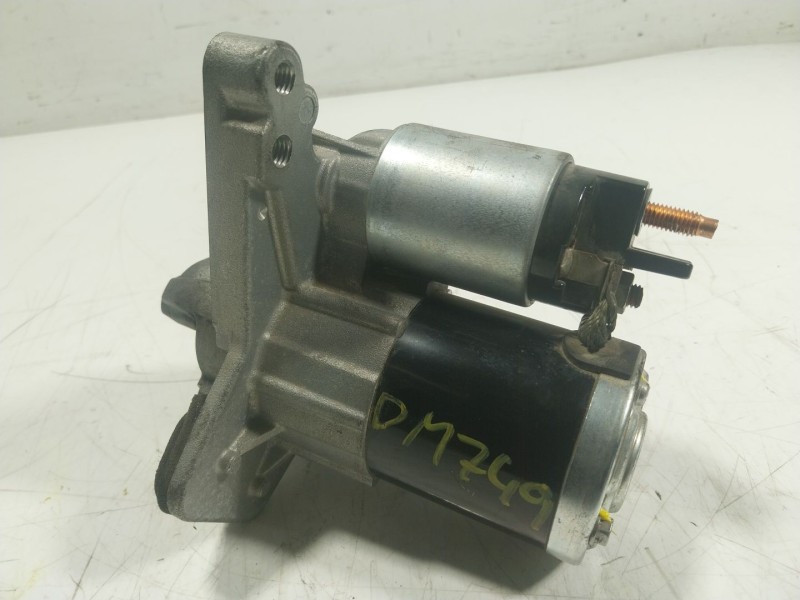 Recambio de motor arranque para dacia sandero 0.9 tce cat referencia OEM IAM  233000557R 