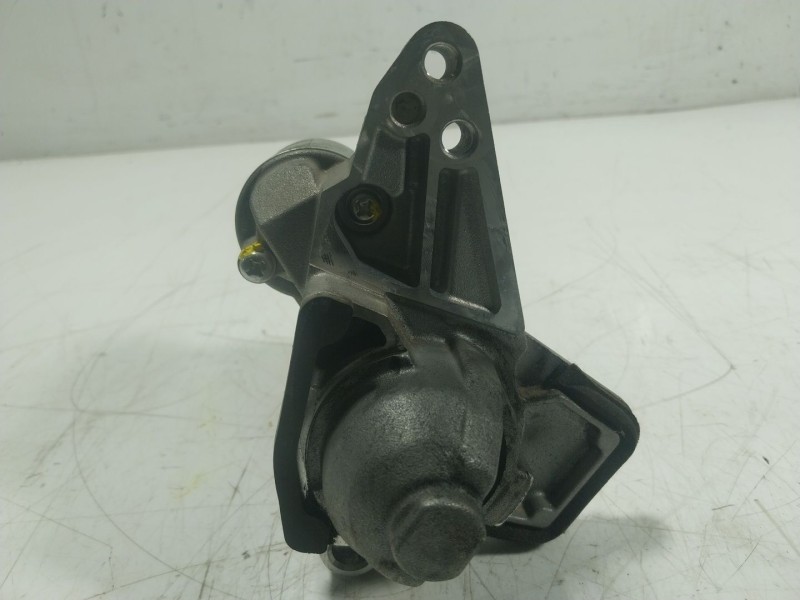 Recambio de motor arranque para dacia sandero 0.9 tce cat referencia OEM IAM  233000557R 