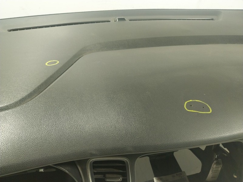 Recambio de salpicadero para kia carens iv 1.7 crdi referencia OEM IAM  84530A4000 