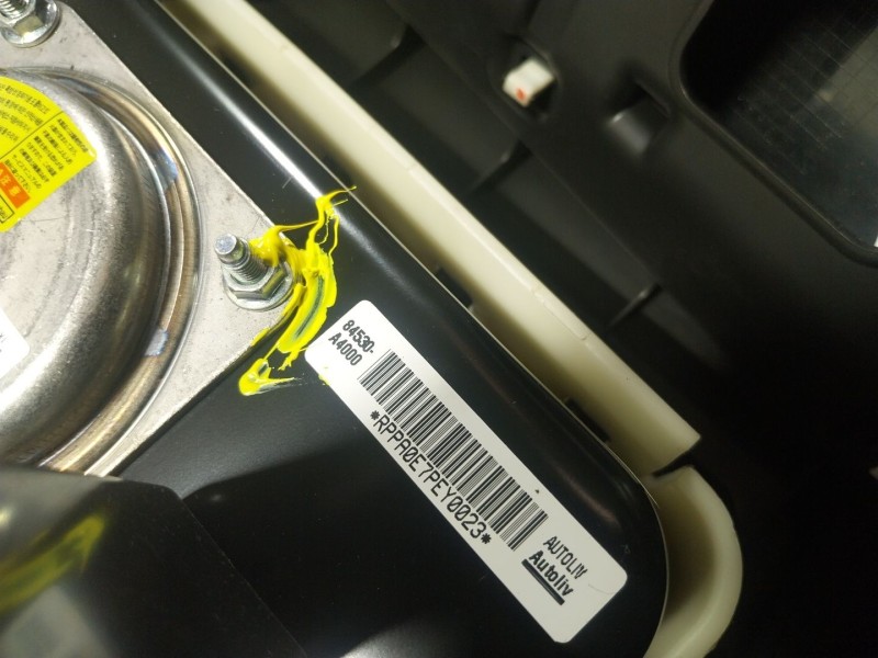 Recambio de salpicadero para kia carens iv 1.7 crdi referencia OEM IAM  84530A4000 