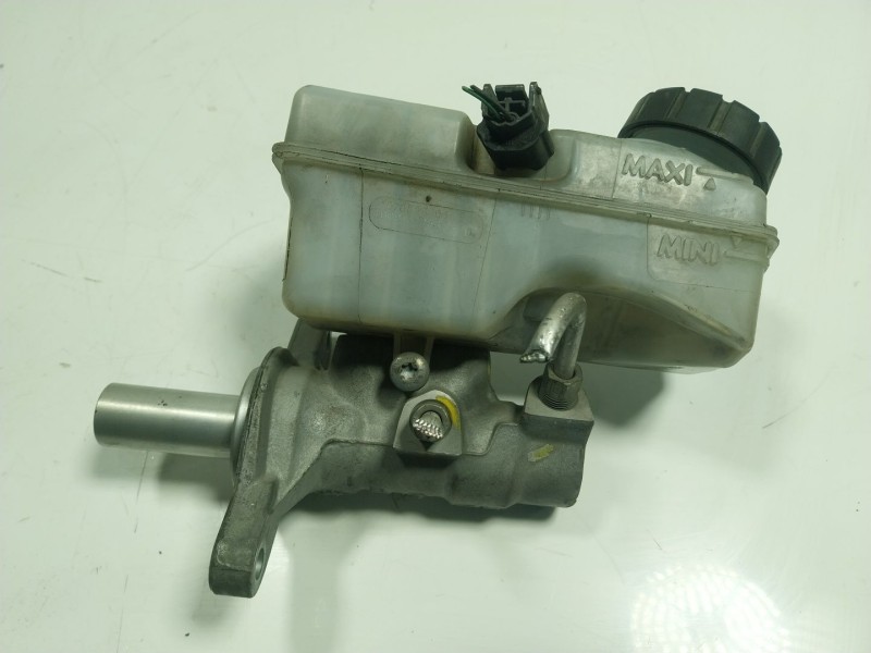 Recambio de bomba freno para dacia lodgy 1.6 sce cat bivalent. gasolina / lpg referencia OEM IAM  460915125R 