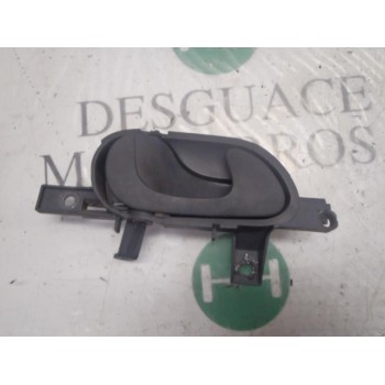 MANETA INTERIOR DELANTERA IZQUIERDA 