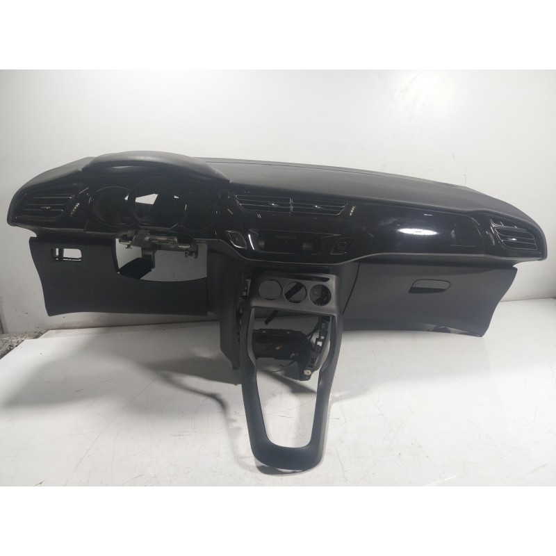 Recambio de salpicadero para citroën c3 1.1 referencia OEM IAM  9801846680 