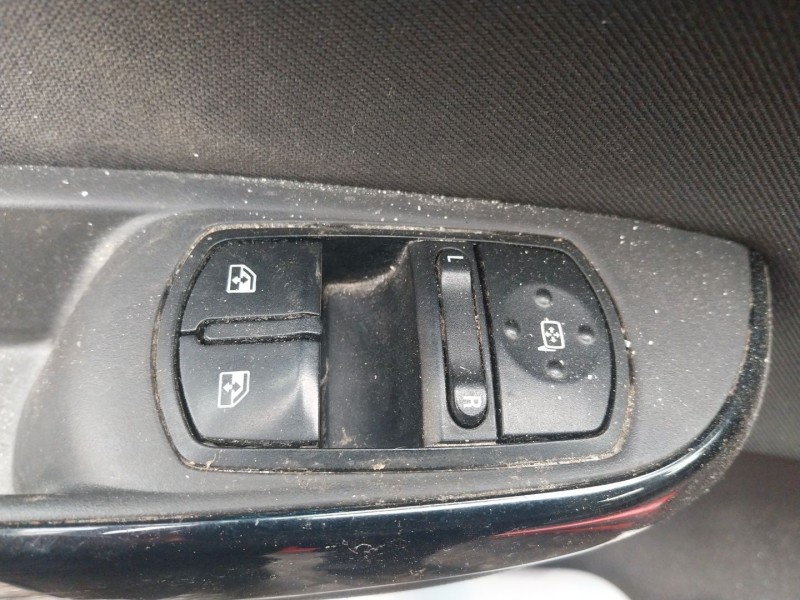 opel corsa e (x15) del año 2015