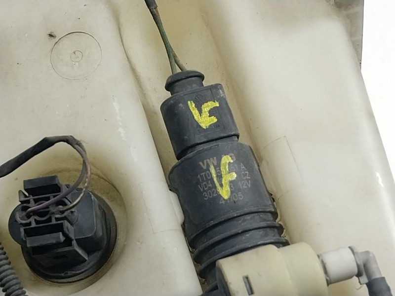 Recambio de deposito limpia para seat leon (1p1) 1.9 tdi referencia OEM IAM   