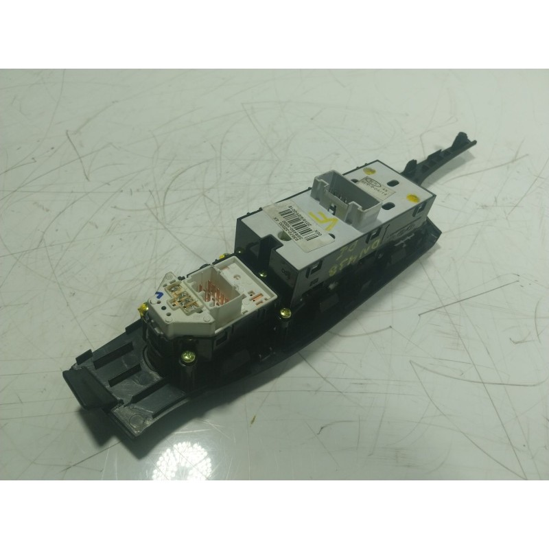 Recambio de mando elevalunas delantero izquierdo para hyundai i40 i (vf) 1.7 crdi referencia OEM IAM  935703Z000 