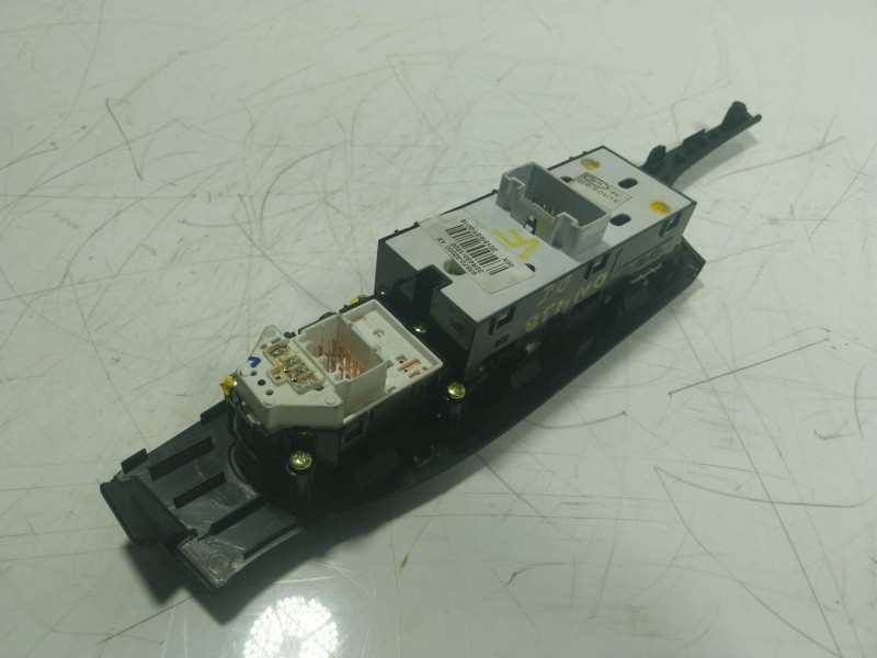 Recambio de mando elevalunas delantero izquierdo para hyundai i40 i (vf) 1.7 crdi referencia OEM IAM  935703Z000 