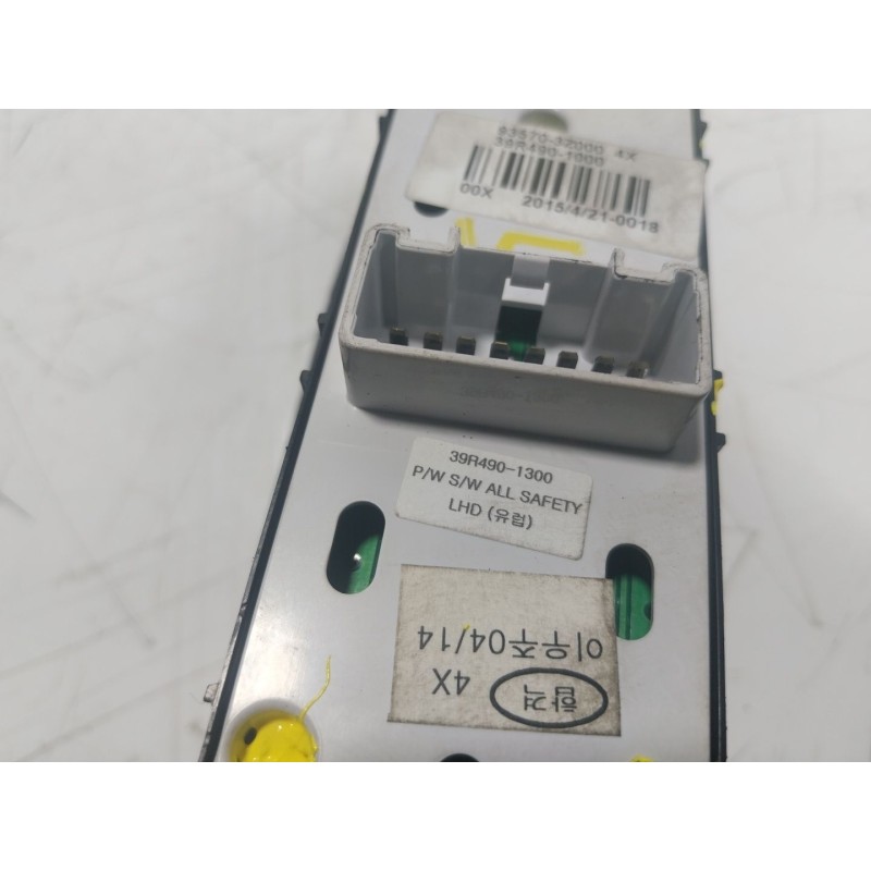 Recambio de mando elevalunas delantero izquierdo para hyundai i40 i (vf) 1.7 crdi referencia OEM IAM  935703Z000 