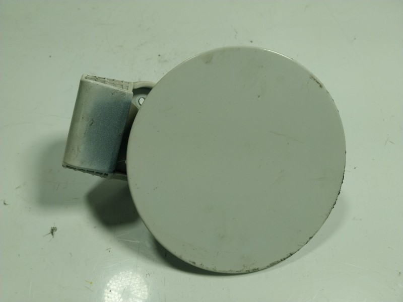 Recambio de tapa combustible para kia carens iv 1.7 crdi referencia OEM IAM  69510A4001 