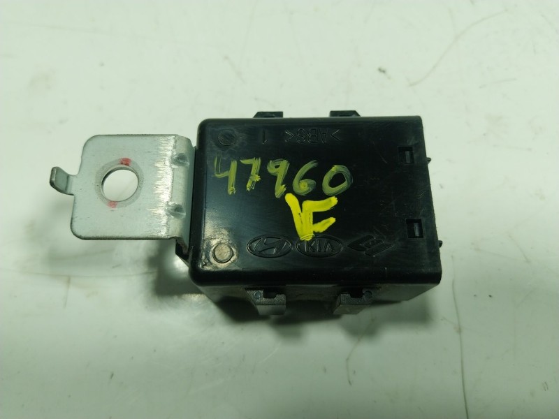 Recambio de modulo electronico para kia carens iv 1.7 crdi referencia OEM IAM  854202V000 