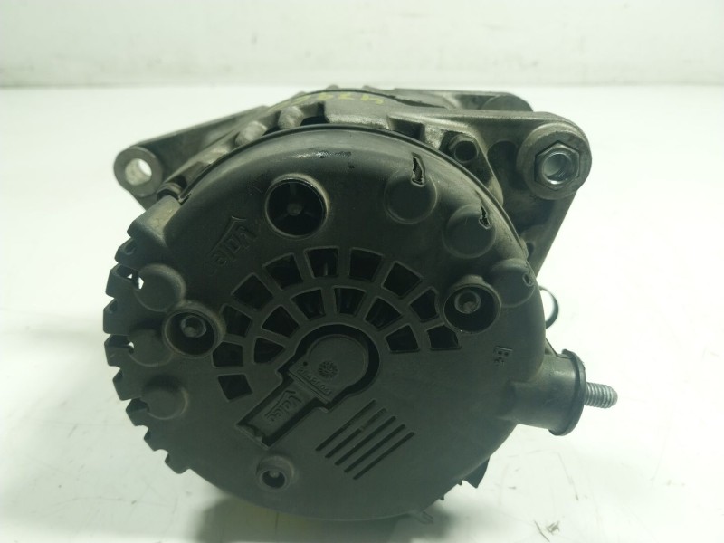 Recambio de alternador para kia carens iv 1.7 crdi referencia OEM IAM  373002A850 