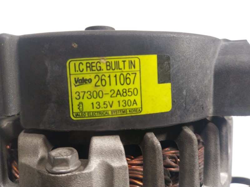 Recambio de alternador para kia carens iv 1.7 crdi referencia OEM IAM  373002A850 