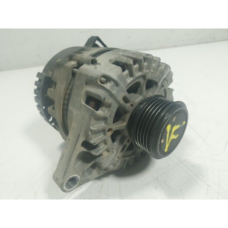 Recambio de alternador para kia pro cee´d (jd) 1.6 crdi 128 referencia OEM IAM 373002A850  