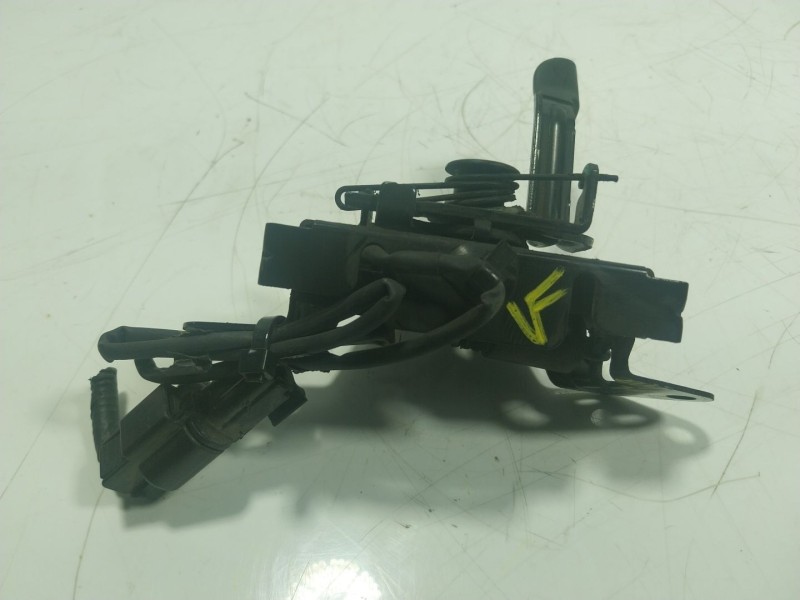 Recambio de cerradura capot para kia stonic (ybcuv) 1.6 crdi cat referencia OEM IAM 81130H8400  