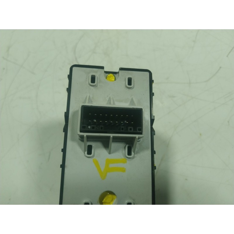 Recambio de mando elevalunas delantero izquierdo para kia stonic (ybcuv) 1.6 crdi cat referencia OEM IAM 93571H8100 93570H810CWK