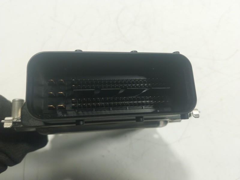 Recambio de centralita motor uce para kia stonic (ybcuv) 1.6 crdi cat referencia OEM IAM   