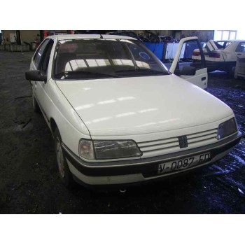 PEUGEOT 405 BERLINA