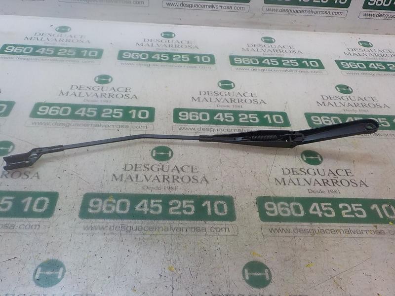 Recambio de brazo limpia delantero derecho para ford fiesta (ccn) trend referencia OEM IAM 1826839  