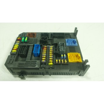 CAJA RELES / FUSIBLES 1681052380 9832881080 