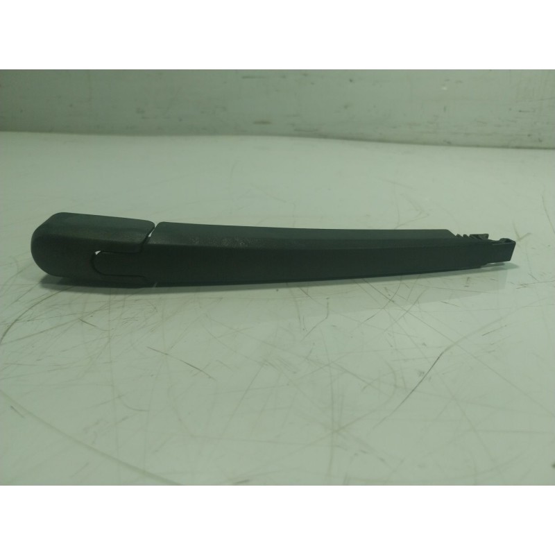 Recambio de brazo limpia trasero para kia stonic (ybcuv) 1.6 crdi cat referencia OEM IAM 988152P000  