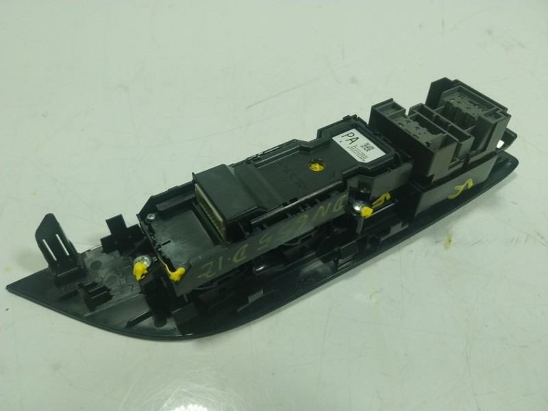 Recambio de mando elevalunas delantero izquierdo para toyota rav 4 v (_a5_, _h5_) 2.5 hybrid (axap54) referencia OEM IAM  742324