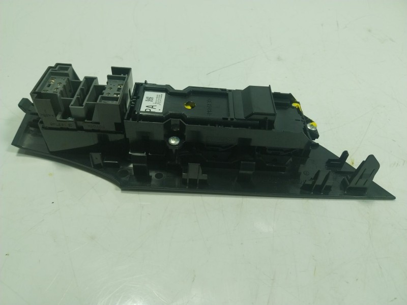 Recambio de mando elevalunas delantero izquierdo para toyota rav 4 v (_a5_, _h5_) 2.5 hybrid (axap54) referencia OEM IAM  742324