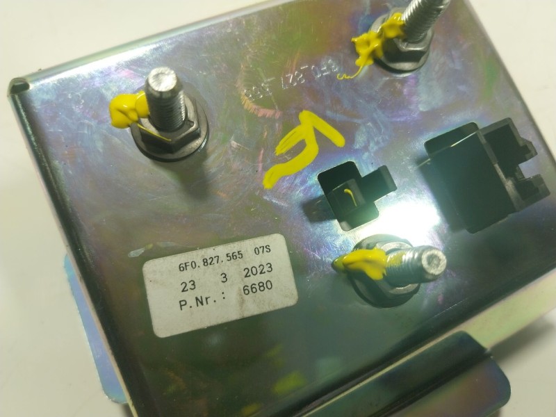 Recambio de maneta porton para seat ibiza v (kj1, kjg) 1.0 tsi referencia OEM IAM  6F0827565 