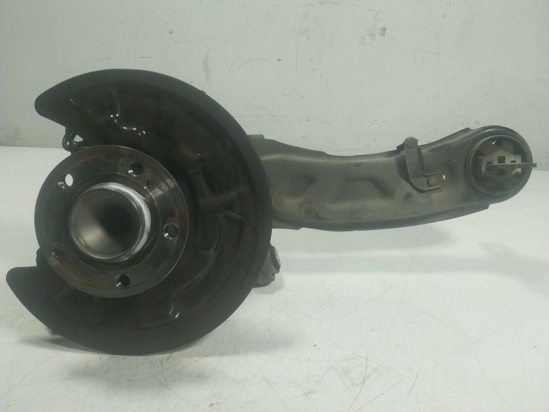 Recambio de mangueta trasera derecha para mercedes-benz clase gla (x156) gla 180 (156.942) referencia OEM IAM A2463503641  