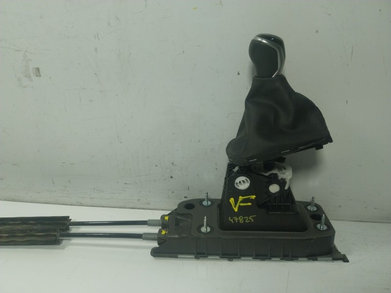 Recambio de palanca cambio para volkswagen golf viii (cd1) 2.0 tdi referencia OEM IAM  5WA711049AL 