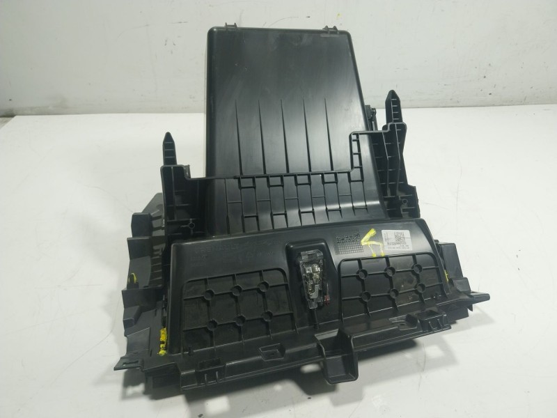 Recambio de guantera para renault captur ii 1.0 tce bivalent. gasolina / gpl referencia OEM IAM 685005441R 685000951R 