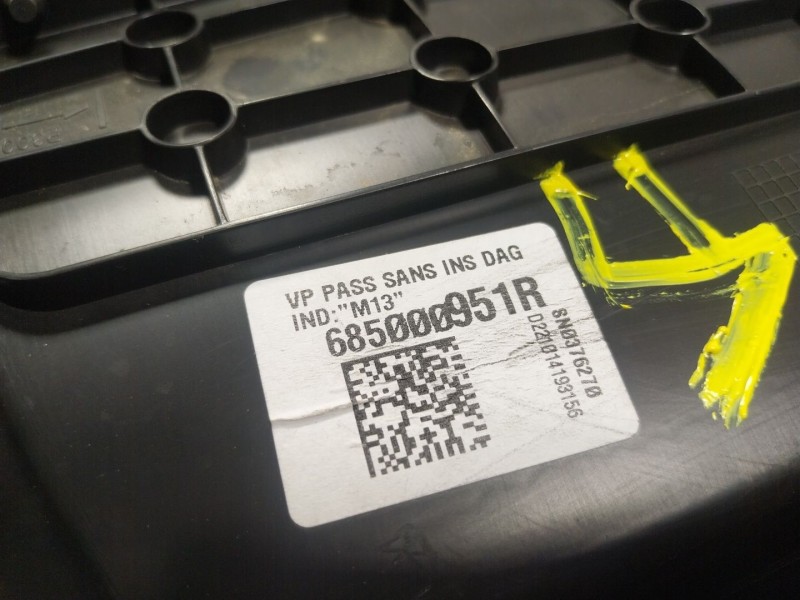 Recambio de guantera para renault captur ii 1.0 tce bivalent. gasolina / gpl referencia OEM IAM 685005441R 685000951R 