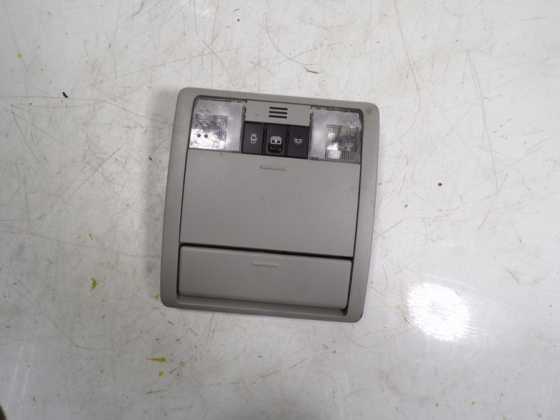 Recambio de piloto interior para toyota verso 1.6 d-4d cat referencia OEM IAM 812600F123B0  