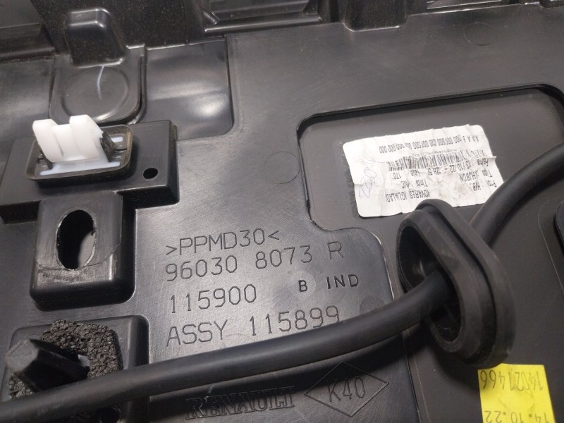 Recambio de aleron trasero para renault captur ii 1.0 tce bivalent. gasolina / gpl referencia OEM IAM 960300445R 960308073R 