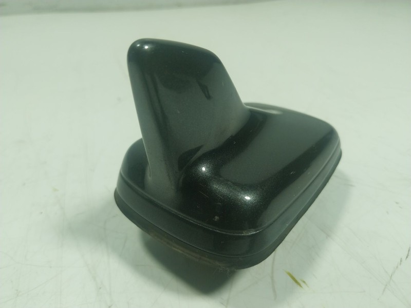 Recambio de antena para audi q7 4mg 3.0 v6 24v tdi referencia OEM IAM  4M0035503N 