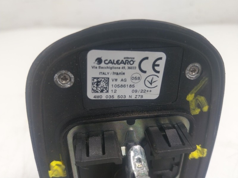 Recambio de antena para audi q7 4mg 3.0 v6 24v tdi referencia OEM IAM  4M0035503N 
